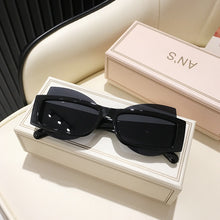 Load image into Gallery viewer, 2023 Brand Designer Women Sunglasses Oversized Female Sun glasses For Women Eyewear UV400