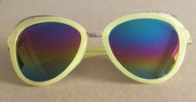 Carica l'immagine nel visualizzatore di Gallery, 2023 Factory   sun glasses UV400 Promotional plastic  sunglasses
