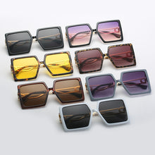Load image into Gallery viewer, 2023 Square Frame Bee Sunglasses Men Women  Brand Designer Vintage Sun Glasses Vintage Shades Oculos