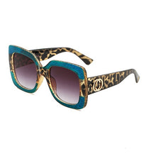 Carica l'immagine nel visualizzatore di Gallery, 2023  Brand Designer Sunglasses Women Ladies Square Frame Bee Sun Glasses Red Green Colors Eyewear Oculos De Sol Gafas