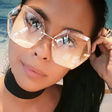 Load image into Gallery viewer, 2022 New Fashion Brand Design Vintage Rimless Pilot Sunglasses Women Men Retro Cutting Lens Gradient Sun Glasses Female UV400