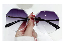 Load image into Gallery viewer, 2023 Brand Design Vintage Rimless Pilot Sunglasses Women Men Retro Cutting Lens Gradient Sun Glasses Female UV400