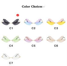 Carica l'immagine nel visualizzatore di Gallery, 2022 New Fashion Dragonfly Occhiali da sole Donna Uomo Brand Design Senza montatura Wave Eyewear Occhiali da sole stretti di tendenza di lusso