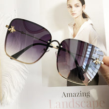 Carica l&#39;immagine nel visualizzatore di Gallery, 2023 Lady Oversize Rimless Square Bee Sunglasses Women Men Small Bee Glasses Gradient Sun Glasses Female UV400