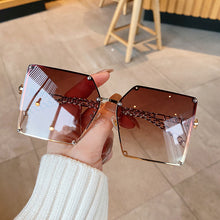 Load image into Gallery viewer, 2023 Super Large Gradient Sunglasses Ladies Retro Alloy Chain Frame Rivet Square Sunglasses Elegant Ladies Glasses