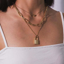 Load image into Gallery viewer, 2020 New Female Fashion Crystal Heart Necklace Pendant Short Gold Chain Necklace Pendant Necklace Charm Gifts Girlfriends Gift
