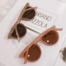 Load image into Gallery viewer, 2023 Korean Retro Cat Eye Sunglasses Women Wild Round Frame Sun Glasses Men Brand Design Trend Mirror Sunglass UV400