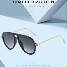 Load image into Gallery viewer, 2022  classic retro pilot sunglasses female  aviation oversized gradient men's driving glasses UV Women ins Popular