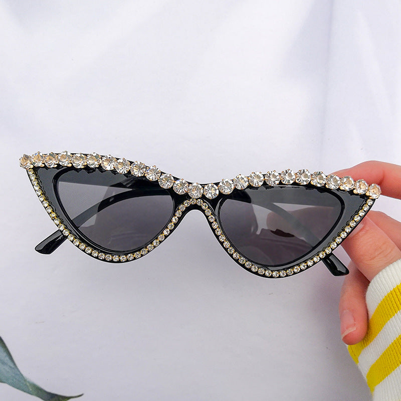 2023 Rhinestone Cat Eye Sunglasses Women Vintage Red Lens Sun Glasses Female Diamond Eyeglasses Shades UV400 Small Glasses