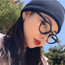 Load image into Gallery viewer, 2022  PC retro flat lens can be equipped with myopia lens, men and women of the same frame manufacturers direct s wor