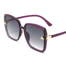 Carica l&#39;immagine nel visualizzatore di Gallery, 2022  bee  for women Sunglasses Men Square Brand Design Sun Glasses Oculos Retro male iron