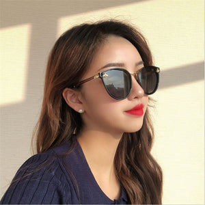 2022 Bee Women's Sunglasses Oval Metal Frame Little Bee Men's Sunglasses UV400 Classic Retro Brand Sport  Glasses