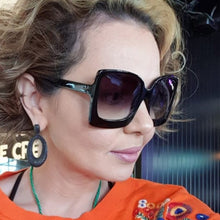 Load image into Gallery viewer, 2022 Big Frame Fashion Oversized Sunglasses Women Brand Designer Plastic Female Gradient Sun Glasses gafas de sol mujer UV400