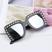 Load image into Gallery viewer, 2023 Children Cute Oversized Sunglasses Kids Square Glasses Baby Colors Sunglasses Boys Girls Eyewear