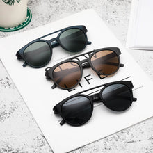 Load image into Gallery viewer, 2023 Classic Small Frame Round Sunglasses Women/Men Brand Designer Polarized Sun Glasses Vintage Modis Oculos Driving Lunettes