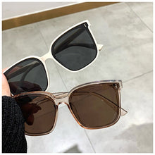 Load image into Gallery viewer, 2023 Classic Vintage Square Sunglasses Women Oversized Sunglasses Women Men Retro Black  Sun Glasses Goggle Oculos UV400