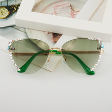 Carica l'immagine nel visualizzatore di Gallery, 2023 Designer Occhiali da sole con strass Donne Occhiali da sole a forma di cuore Tonalità vintage per la femmina Gafas De Sol Mujer Uv400 