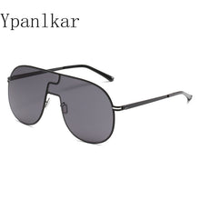 Load image into Gallery viewer, 2023 Metal Frame Trendy Sunglasses Female Toad Big Frameless Travel Glasses Brand Personality Sun Glasses Female Eyewear