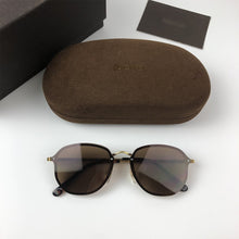 Load image into Gallery viewer, 2023 Tea Gradient Sunglasses Tom 0872B Women Famous Retro Design Sun Glasses Female oculos de sol feminino UV400