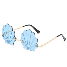 Carica l&#39;immagine nel visualizzatore di Gallery, 2023 Unique Flower Shape Rimless Women Sunglasses Brand Designer Retro Shell Grain Clear Ocean Lens Male Sun Glasses