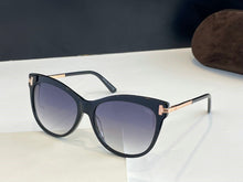 Load image into Gallery viewer, 2023   brand polarized sunglasses men Tom sun glasses for women Driving square sunglasses TF0821 With Original Case