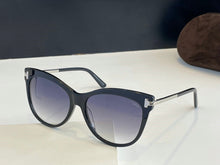Load image into Gallery viewer, 2023   brand polarized sunglasses men Tom sun glasses for women Driving square sunglasses TF0821 With Original Case