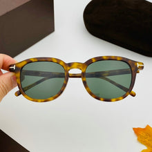 Carica l'immagine nel visualizzatore di Gallery, Occhiali da sole di marca 2023 da uomo Tom occhiali da sole da donna Occhiali da sole quadrati da guida TF816 con custodia originale