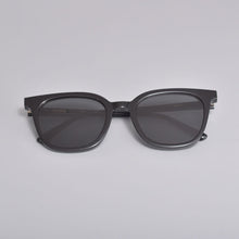 Load image into Gallery viewer, 2023 Korean brand design GENTLE TOMY Sunglasses Small Face Acetate Polarized UV400 Square Men Sunglasses With original box