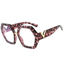 Carica l'immagine nel visualizzatore di Gallery, 2022 Luxury Square Sunglasses Ladies Fashion Glasses Classic Brand Designer Retro Sun Glasses Women Sexy Eyewear Unisex Shades