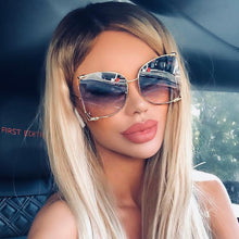 Carica l&#39;immagine nel visualizzatore di Gallery, 2022  Brand Pearls Half Round Sunglasses Women  Big Frame Gradient Sun Glasses Female Oculos Unisex Eyewear
