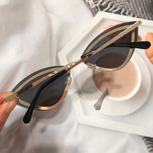 Carica l'immagine nel visualizzatore di Gallery, 2023 Brand Triangle Cat Eye Sunglasses Alloy Rimless Crystal Shiny Sun Glasses Female Unique Elegant Green Rhinestone Shades