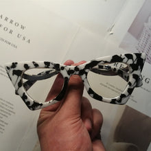 Load image into Gallery viewer, 2023  Cat Eye Seay Designer Sunglasses For Women Leopard Sun Glasses Vintage Elegant Eyeglasses Trend  Black Shades