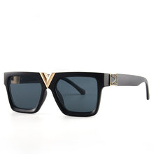 Load image into Gallery viewer, 2023 Charming Women Classic Vintage Big Frame  European and American outdoor trend sunglasses Cat Eye uv400 big V