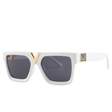 Load image into Gallery viewer, 2023 Charming Women Classic Vintage Big Frame  European and American outdoor trend sunglasses Cat Eye uv400 big V