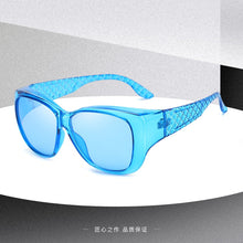 Load image into Gallery viewer, 2022  Design Unisex Polarized Fit Over Sunglasses Men Over The Prescription Glasses Rx Insert Cover Sunglasses145