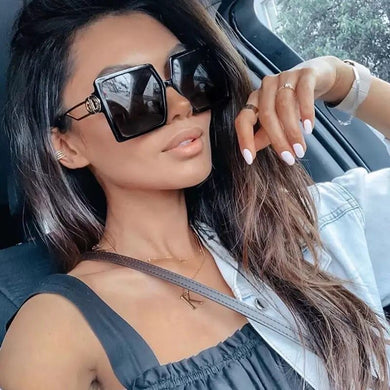 2023 Driving Glasses Women Oversized Square Frame Letter D Sunglasses Vintage D Shape Big Frame Popular Glasses