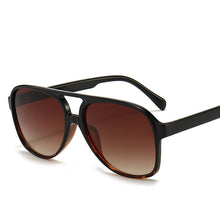 Carica l&#39;immagine nel visualizzatore di Gallery, 2023 European and American trend retro big frame sunglasses for men and women