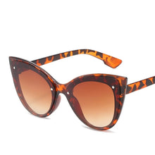 Load image into Gallery viewer, 2023 Big Frame Cat Eye Sunglasses for Women Female Trend ins Gradient Sun Glasses Street Shooting Leopard Eyewear