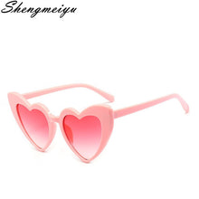 Carica l'immagine nel visualizzatore di Gallery, 2023   Heart Shaped Sunglasses Women brand designer Plastic Reflective Sun Glasses UV400 girl oculos de sol