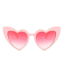 Carica l'immagine nel visualizzatore di Gallery, 2023   Heart Shaped Sunglasses Women brand designer Plastic Reflective Sun Glasses UV400 girl oculos de sol