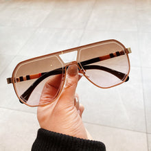 Load image into Gallery viewer, 2023   Metal Pilot Sunglasses Women Brand Vintage Irregular Square Sun Glasses Female Driving Shades Oculos Feminino
