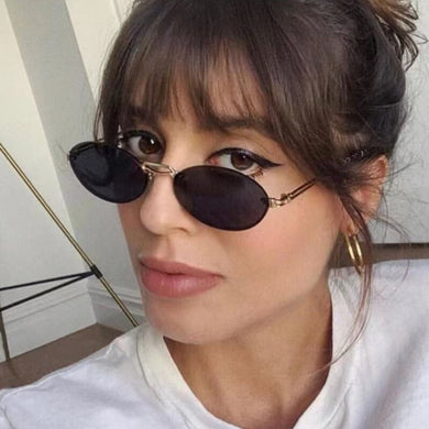 2023 occhiali da sole ovali moderni donne designer di marca occhiali da sole vintage in metallo punk femminile mostra sfumature Oculos Feminino