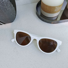 Load image into Gallery viewer, 2023 Vintage Sunglasses Women Brand Designer Retro Sunglass Rectangle Sun Glasses Female UV400 Lens Eyewears