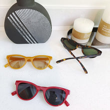 Load image into Gallery viewer, 2023 Vintage Sunglasses Women Brand Designer Retro Sunglass Rectangle Sun Glasses Female UV400 Lens Eyewears