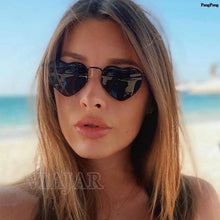 Load image into Gallery viewer, 2023 Love Heart Sun glasses Women Female Brand Design Vintage Women's UV400 Polarized Sunglasses Shades Oculos
