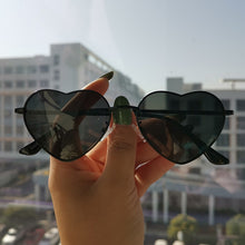 Load image into Gallery viewer, 2023 Love Heart Sun glasses Women Female Brand Design Vintage Women's UV400 Polarized Sunglasses Shades Oculos