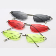 Carica l&#39;immagine nel visualizzatore di Gallery, 2023 uomo donna occhiali da sole senza cornice piccolo triangolo cat eye occhiali da sole in metallo retrò occhiali parasole donna UV400