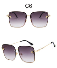 Carica l&#39;immagine nel visualizzatore di Gallery, 2023 Oversize Clear Pink Sunglasses for Women Gradient Square Bee Sun Glasses Superstar  Brand Designer Shades UV400