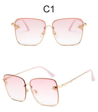 Carica l&#39;immagine nel visualizzatore di Gallery, 2023 Oversize Clear Pink Sunglasses for Women Gradient Square Bee Sun Glasses Superstar  Brand Designer Shades UV400