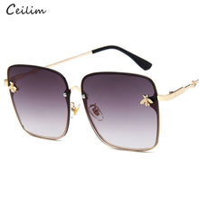 Carica l&#39;immagine nel visualizzatore di Gallery, 2023 Oversize Clear Pink Sunglasses for Women Gradient Square Bee Sun Glasses Superstar  Brand Designer Shades UV400